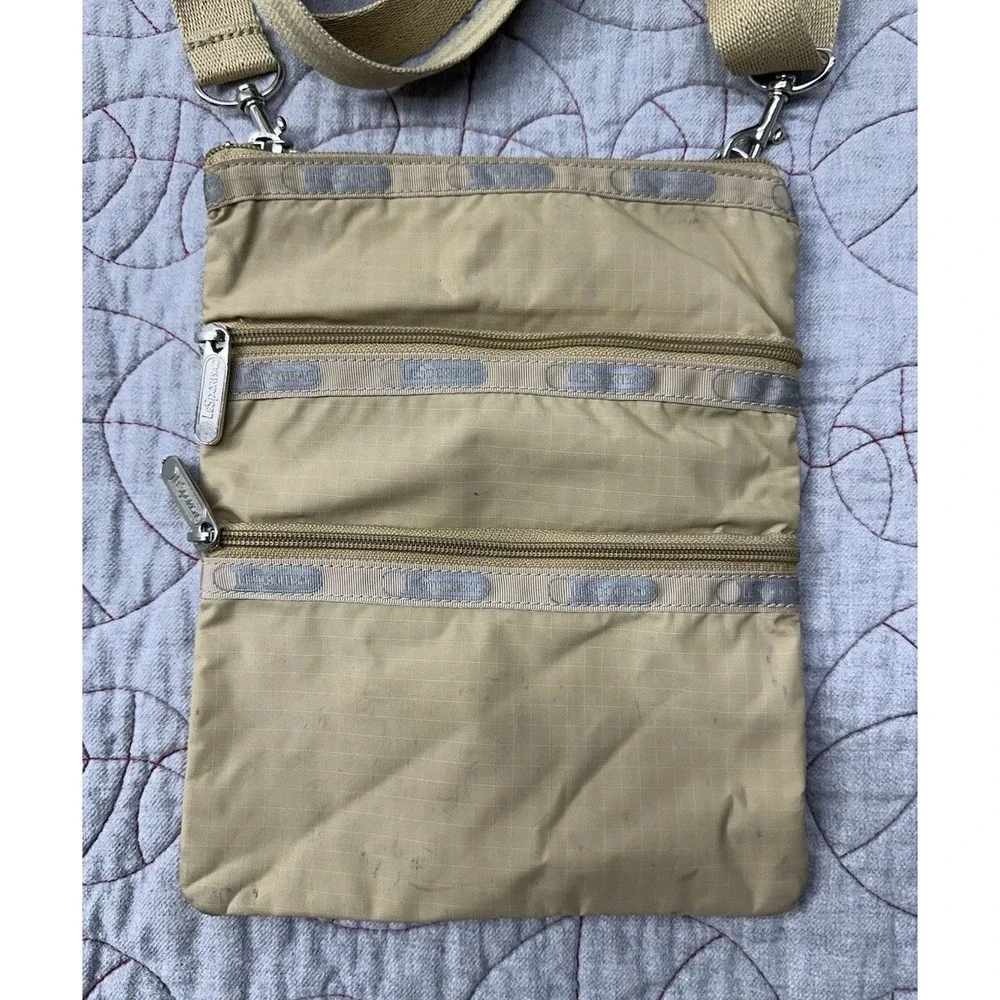 LeSportsac Kasey Crossbody Bag Beige 3 Zip Pockets / Women's Small